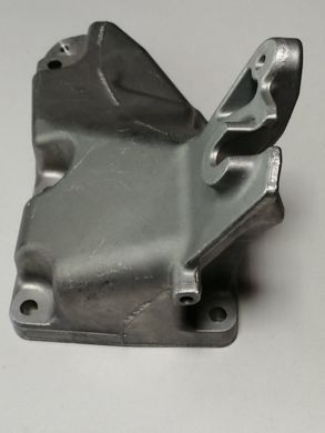 Кронштейн опори двигателя MERCEDES A2732231104